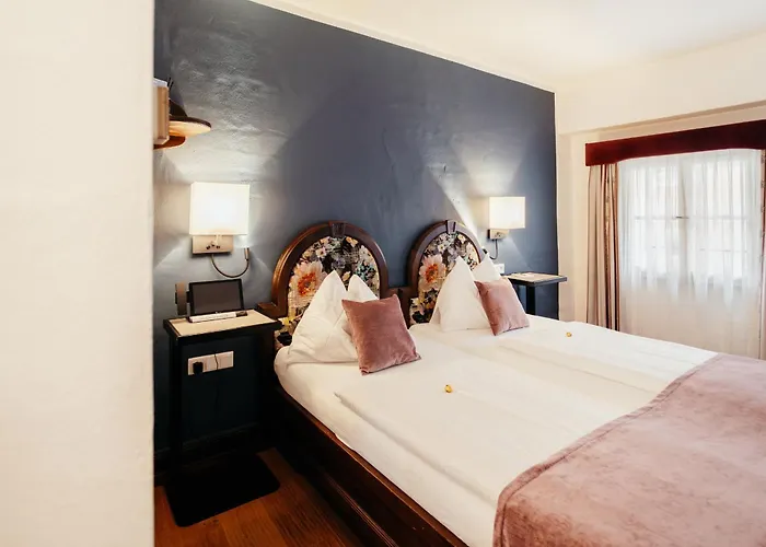 Altstadt Stadtkrug Hotel 4*