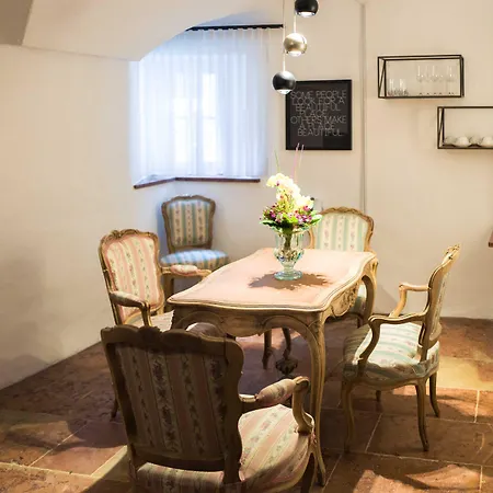 فندق التشتات شتاتكروغ