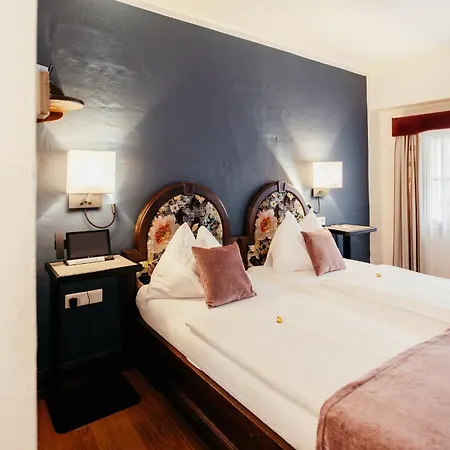 Altstadt Stadtkrug Hotel 4*