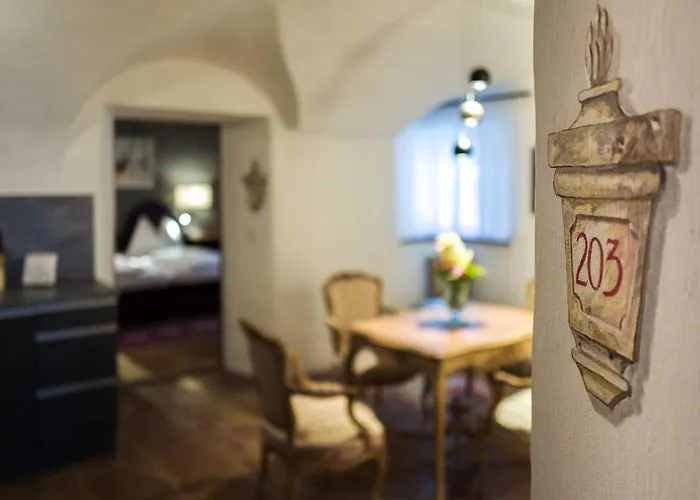 Altstadt Stadtkrug Hotel 4*