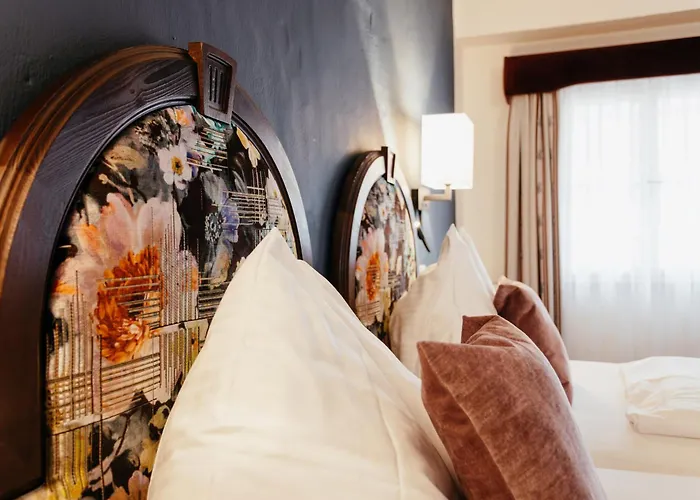 Altstadt Stadtkrug Otel 4*