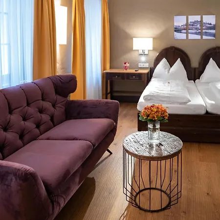 Altstadt Stadtkrug מלון 4*