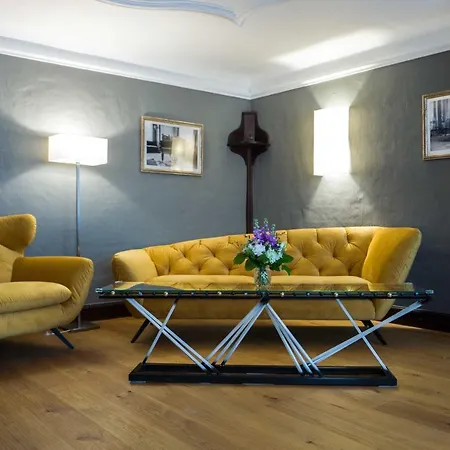 Altstadt Stadtkrug מלון 4*