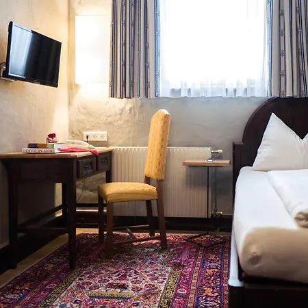 Altstadt Stadtkrug מלון 4*