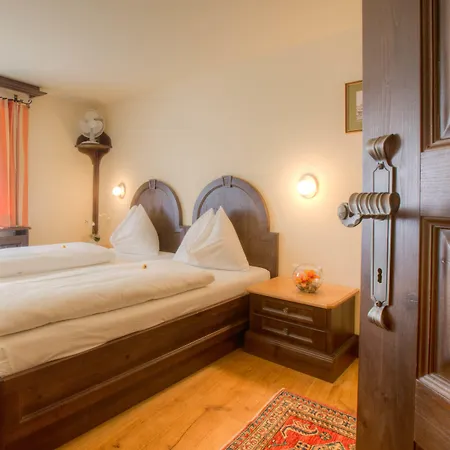 Altstadt Stadtkrug מלון 4*